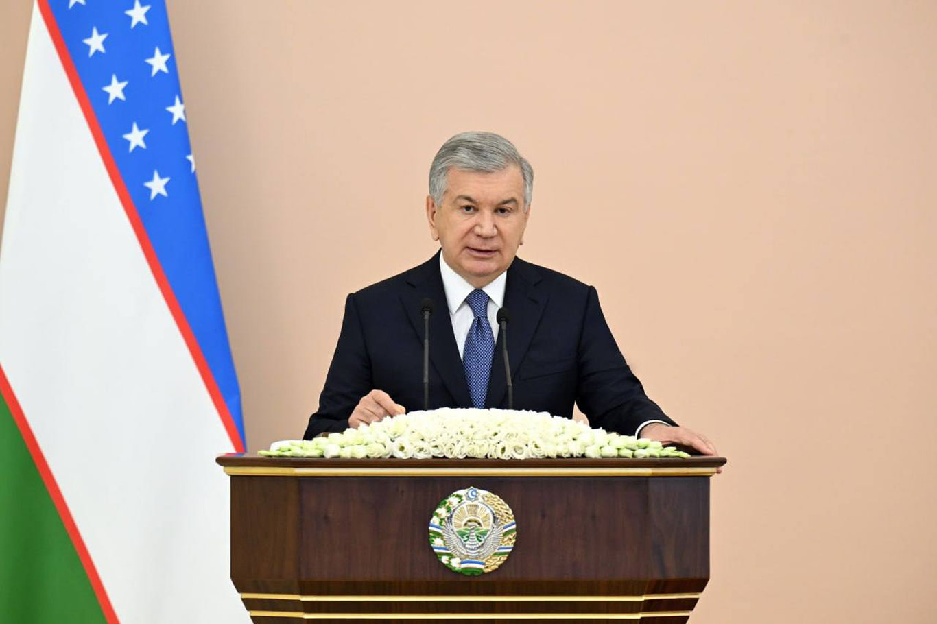 Президент поставил задачи по обеспечению высоких темпов экономического роста в регионах и отраслях