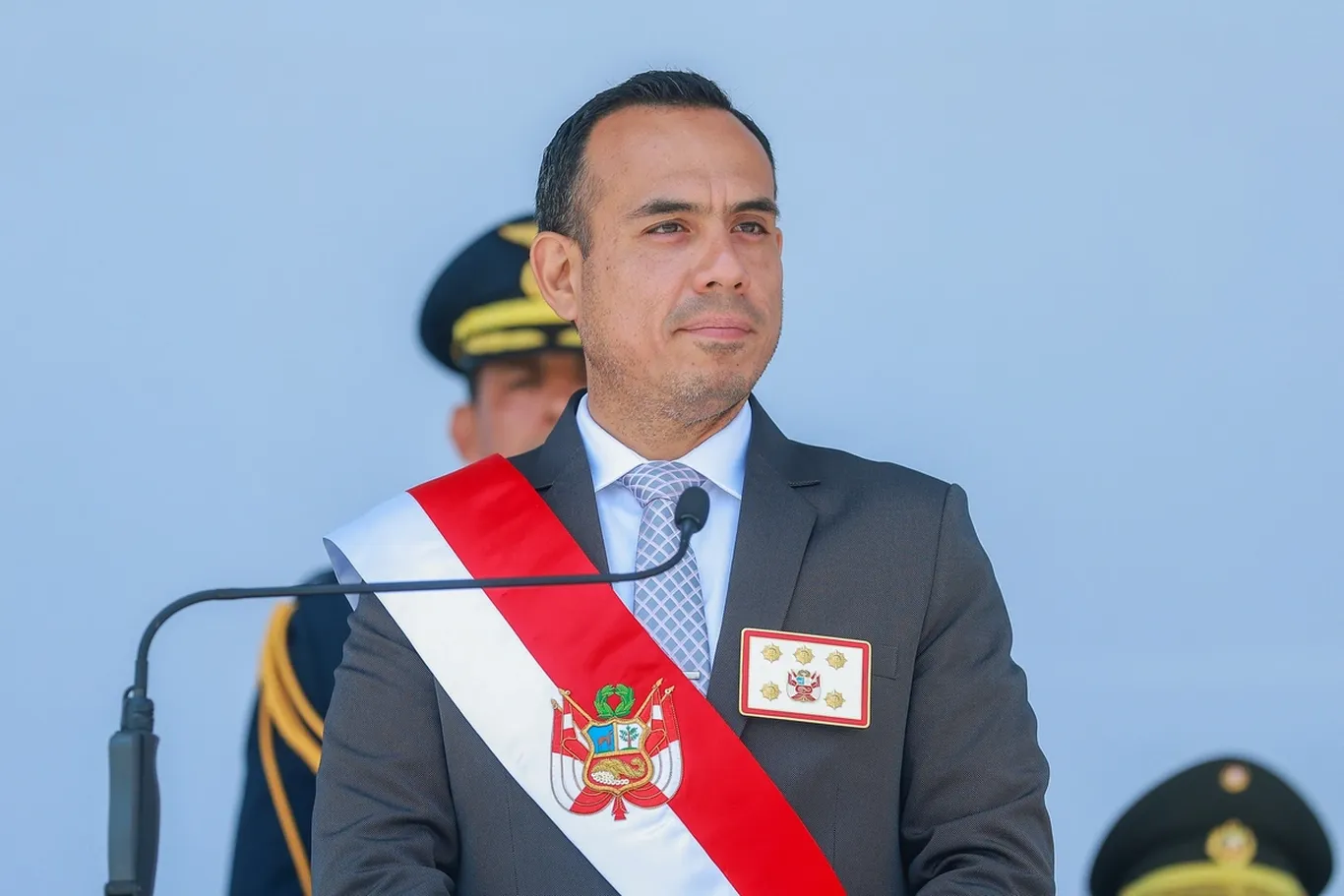 Конгресс Перу отправил в отставку временного президента Хосе Хери