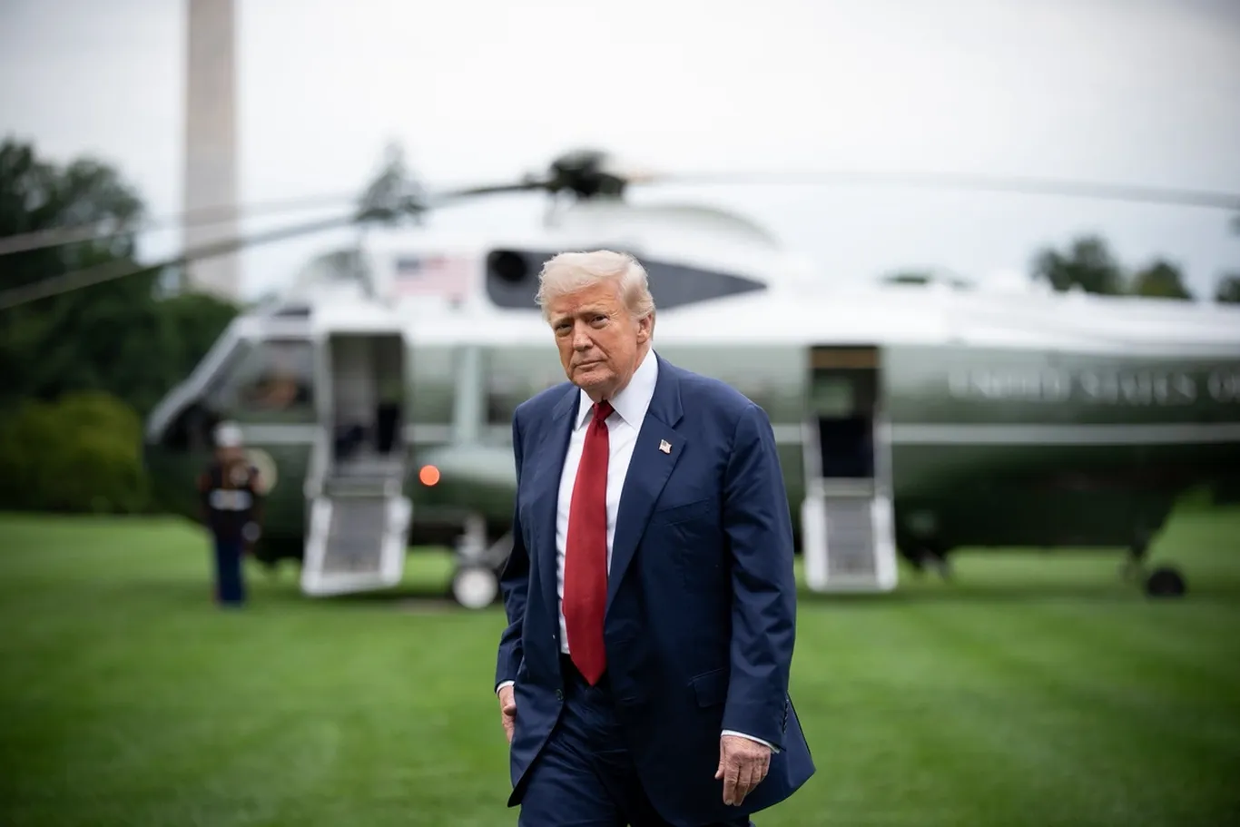 Таможенная служба США приостановит взимание части импортных пошлин после решения Верховного суда