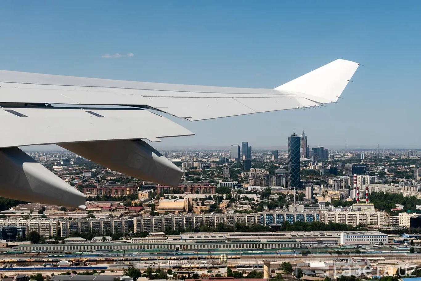 Премьер Узбекистана поручил организовать вывоз граждан и пересмотреть логистические маршруты