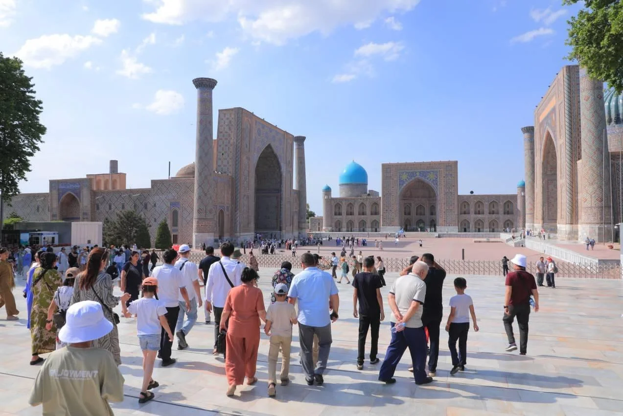 В дни отдыха Самарканд посетили 291 тысяча 900 туристов