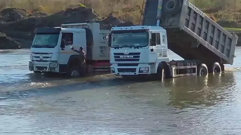 В Самаркандской области пресечена незаконная добыча песка