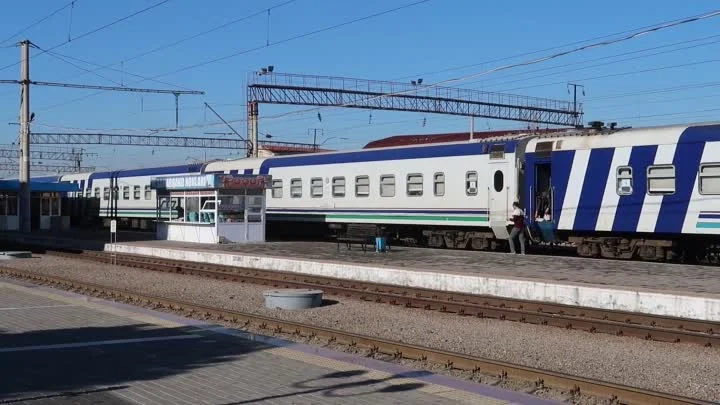 Опоздал поезд — пассажирам вернут деньги