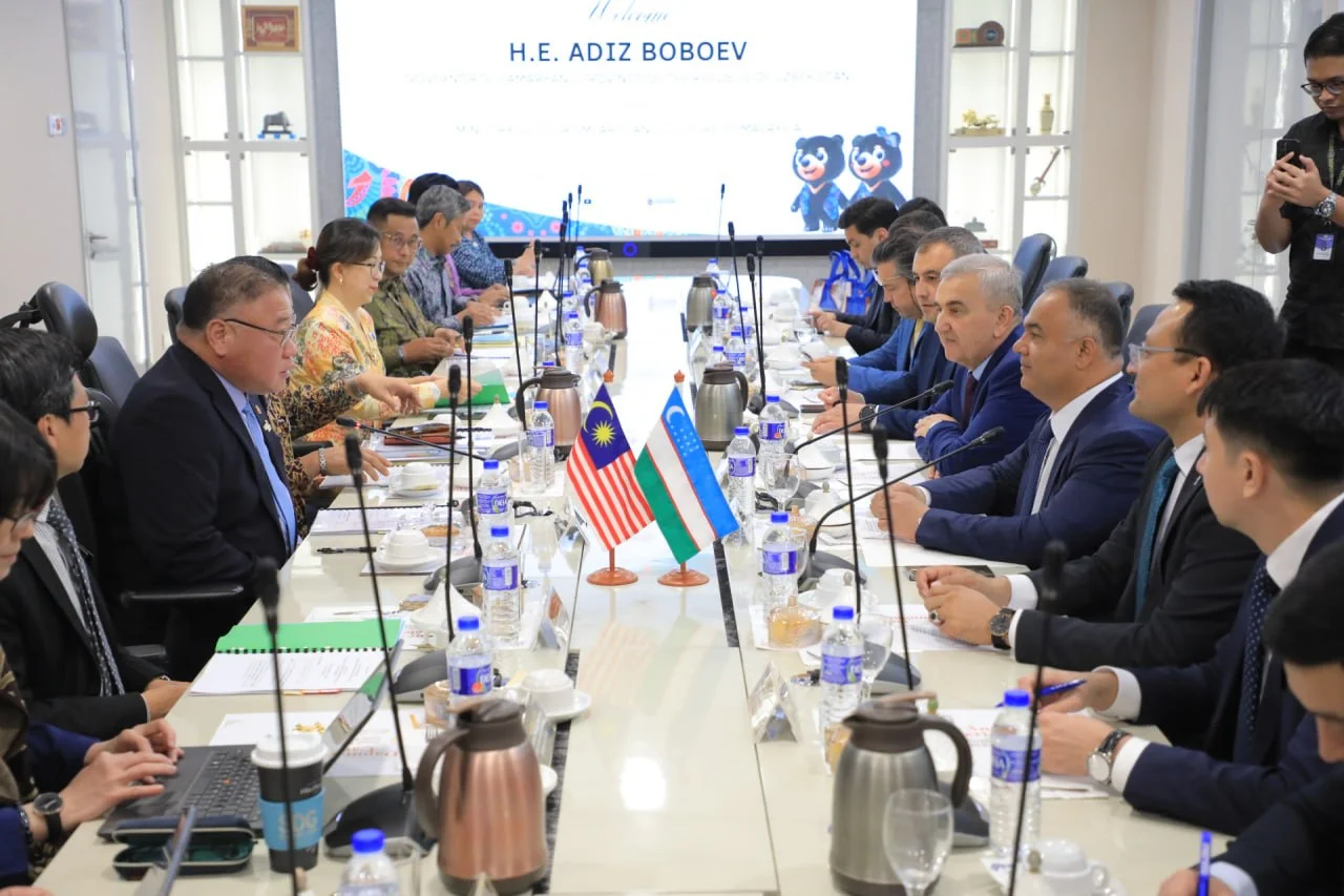 Проведена встреча с министром туризма, искусства и культуры Малайзии