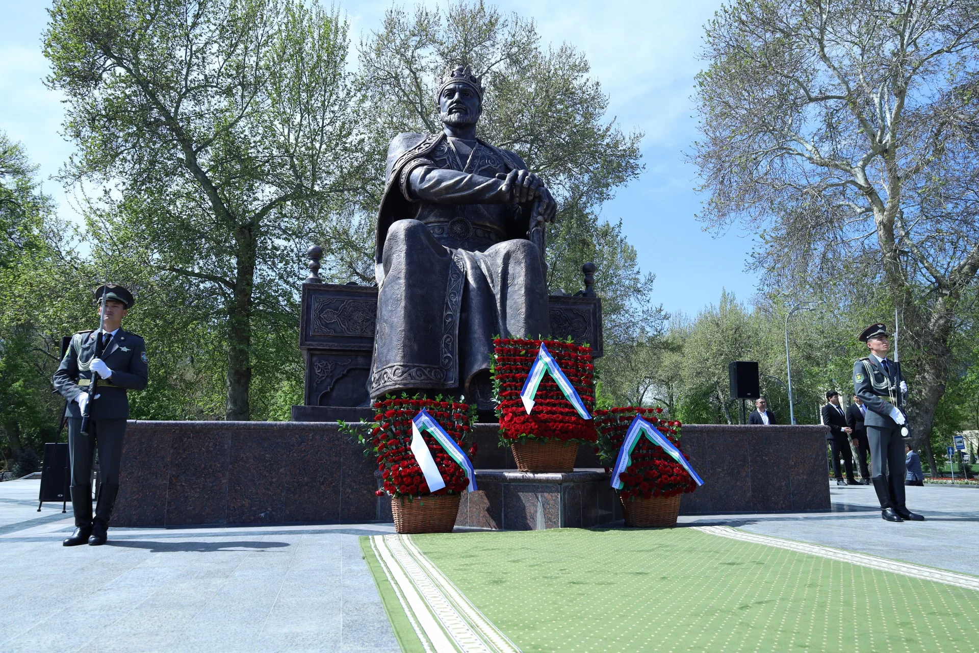 В Узбекистане отмечают 690-летие Амира Темура