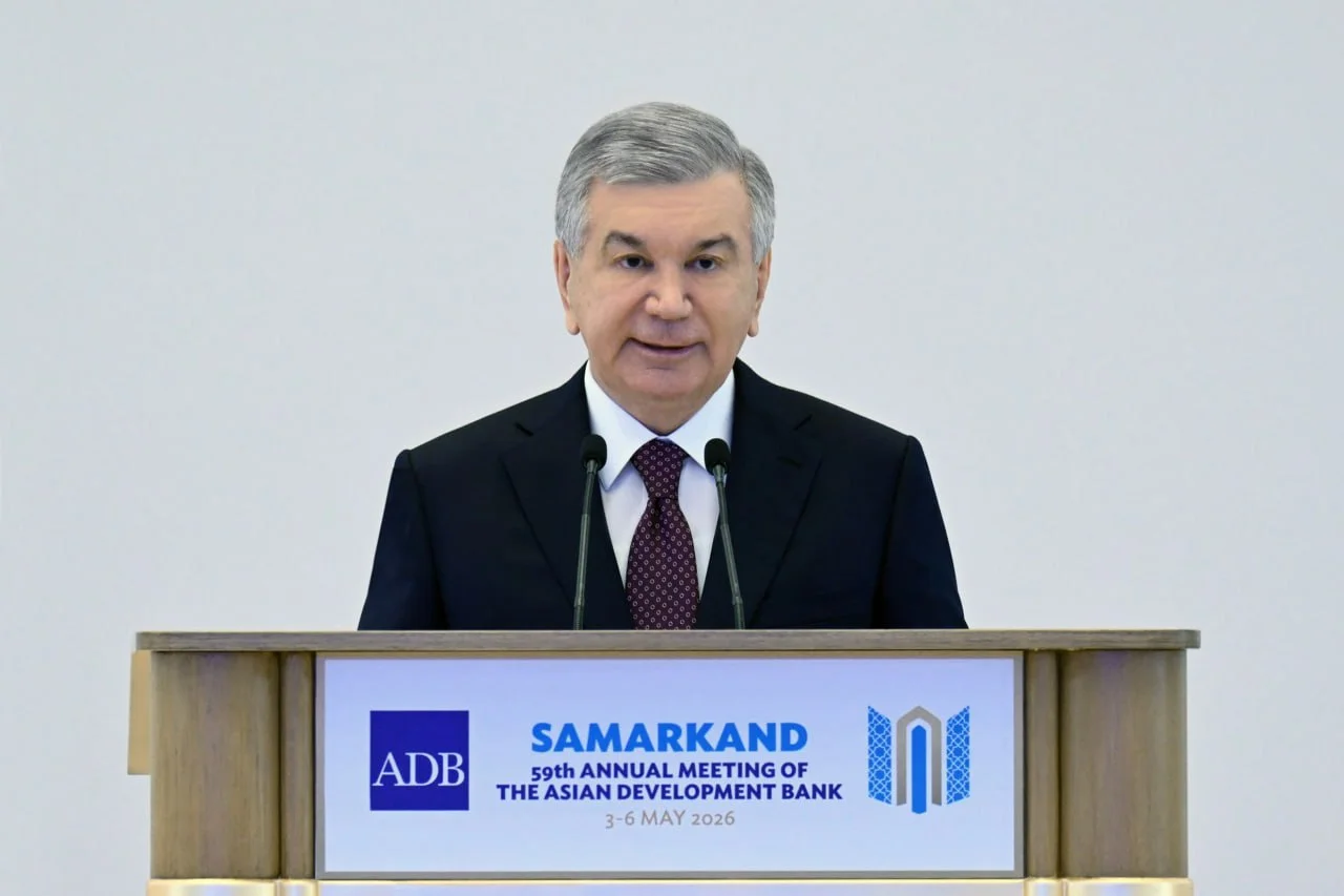 Президент Узбекистана выступил на заседании Совета управляющих АБР в Самарканде