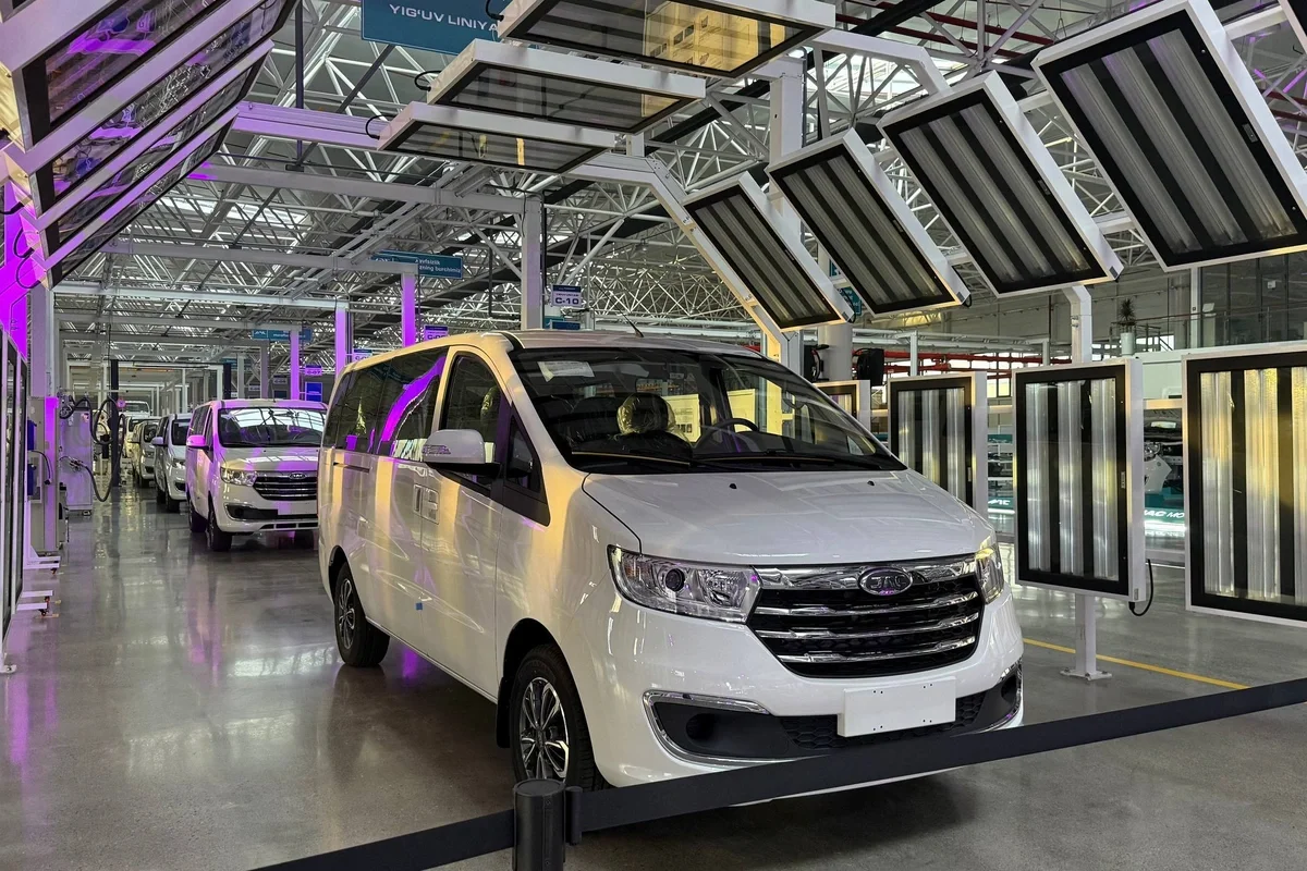 В Ташкенте открыт завод JAC Motors: первой моделью стал минивэн M3