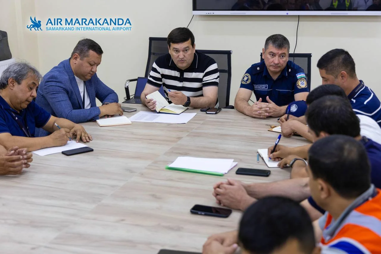 В аэропорту Самарканда для сотрудников провели профилактическую встречу