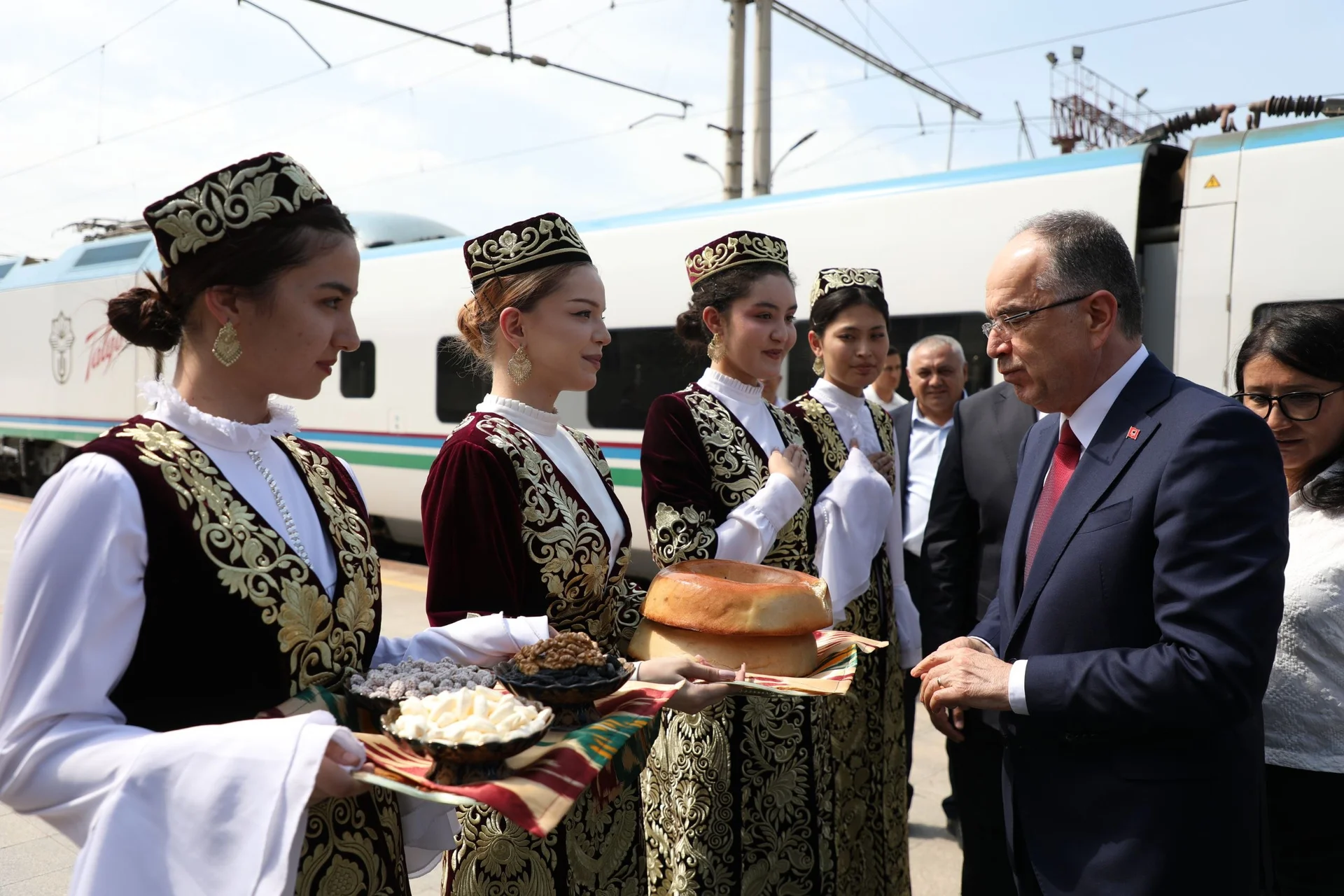 Президент Албании посетил Самарканд в рамках официального визита в Узбекистан
