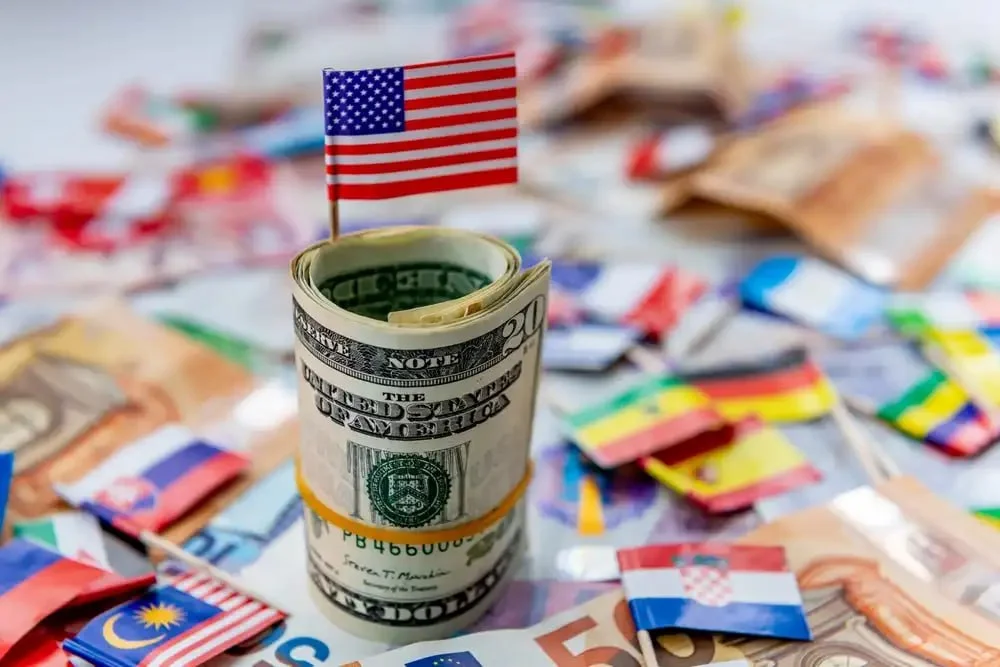 Стало известно, каким странам больше всего должны США