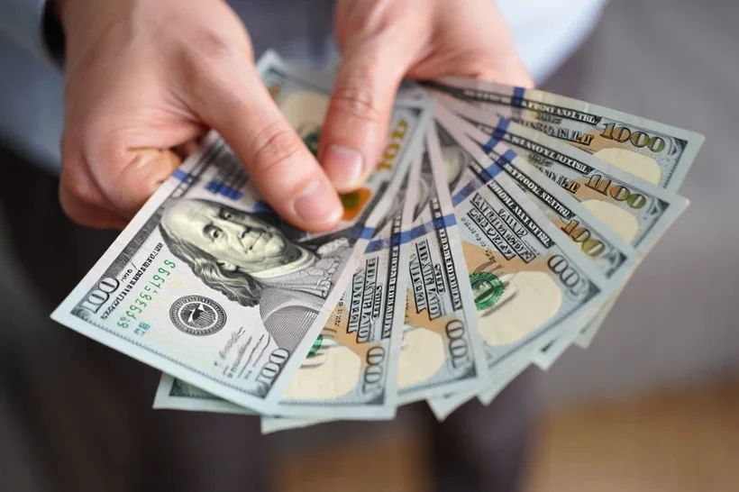 В Узбекистане объём покупок иностранной валюты вырос на 17,3%