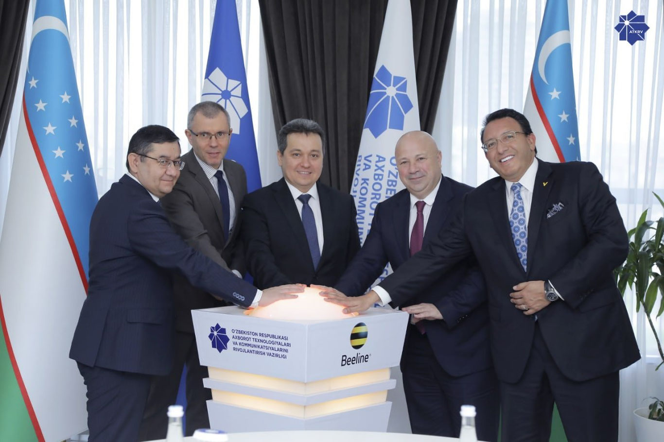 Запущен модернизированный гиперскоростной транспортный канал «Ташкент-Самарканд», передающий абонентский трафик на скорости 600 Гбит в секунду