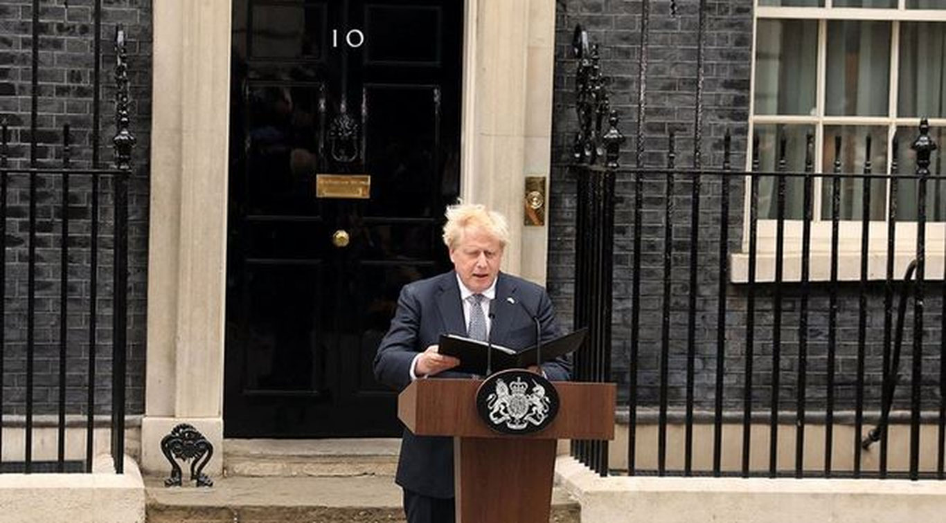 Премьер-министр Великобритании Борис Джонсон ушел в отставку