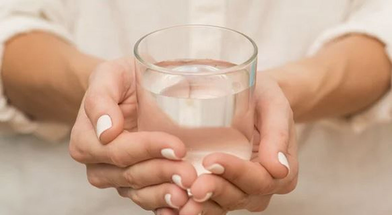 Врач назвала время, после которого нельзя пить воду