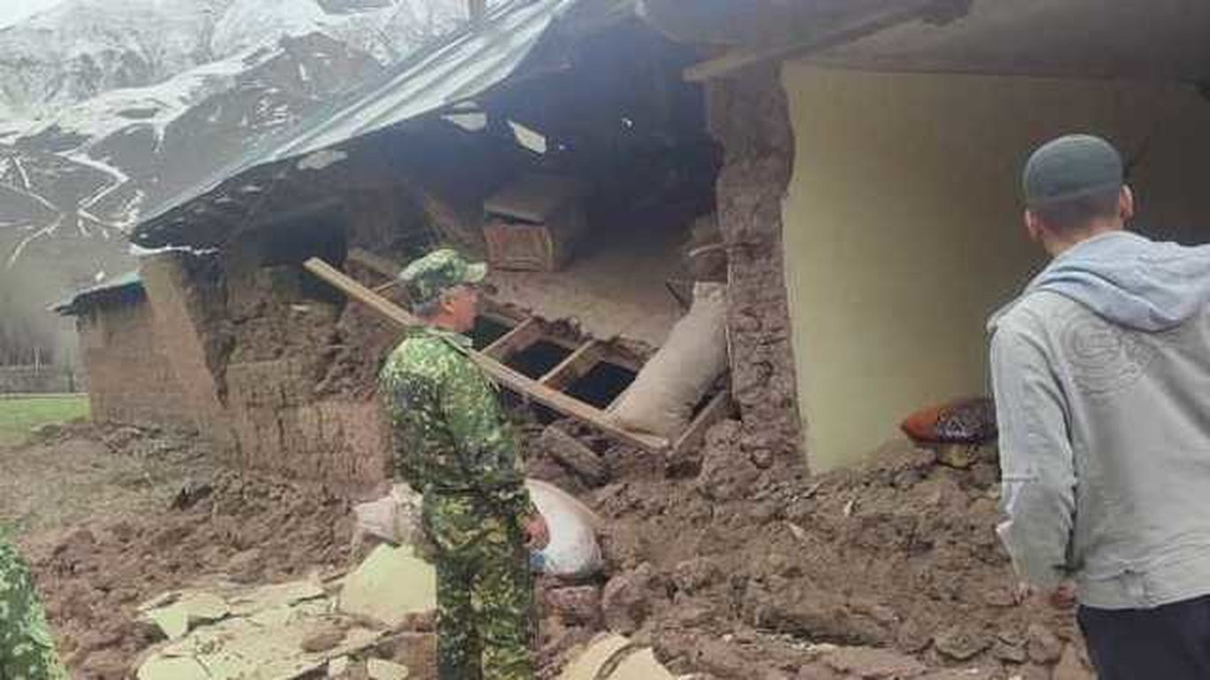 В результате землетрясения в Таджикистане разрушены более 90 домов