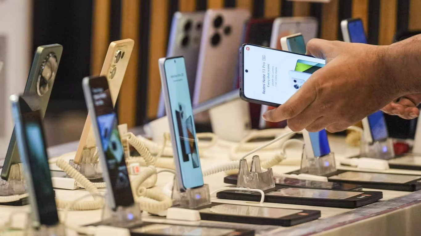 Узбекистан увеличил экспорт мобильных телефонов и заработал свыше $1,3 млн