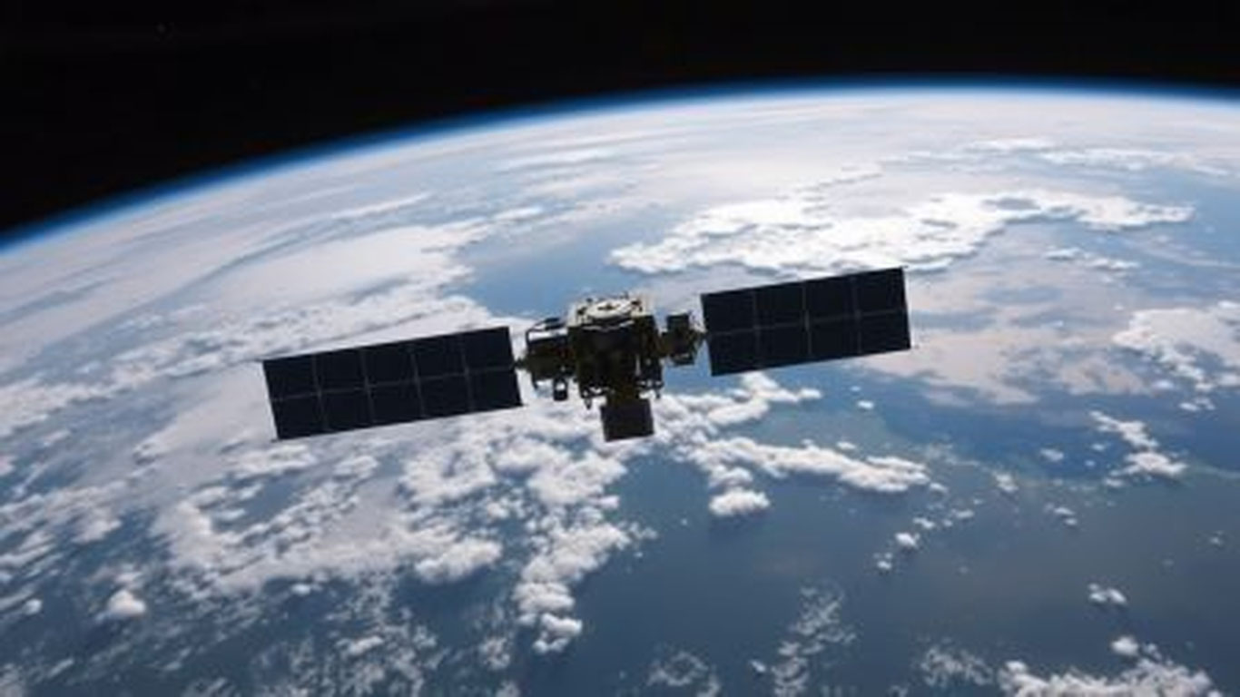 Спутник «Самарканд-2028» готовят к выводу на орбиту