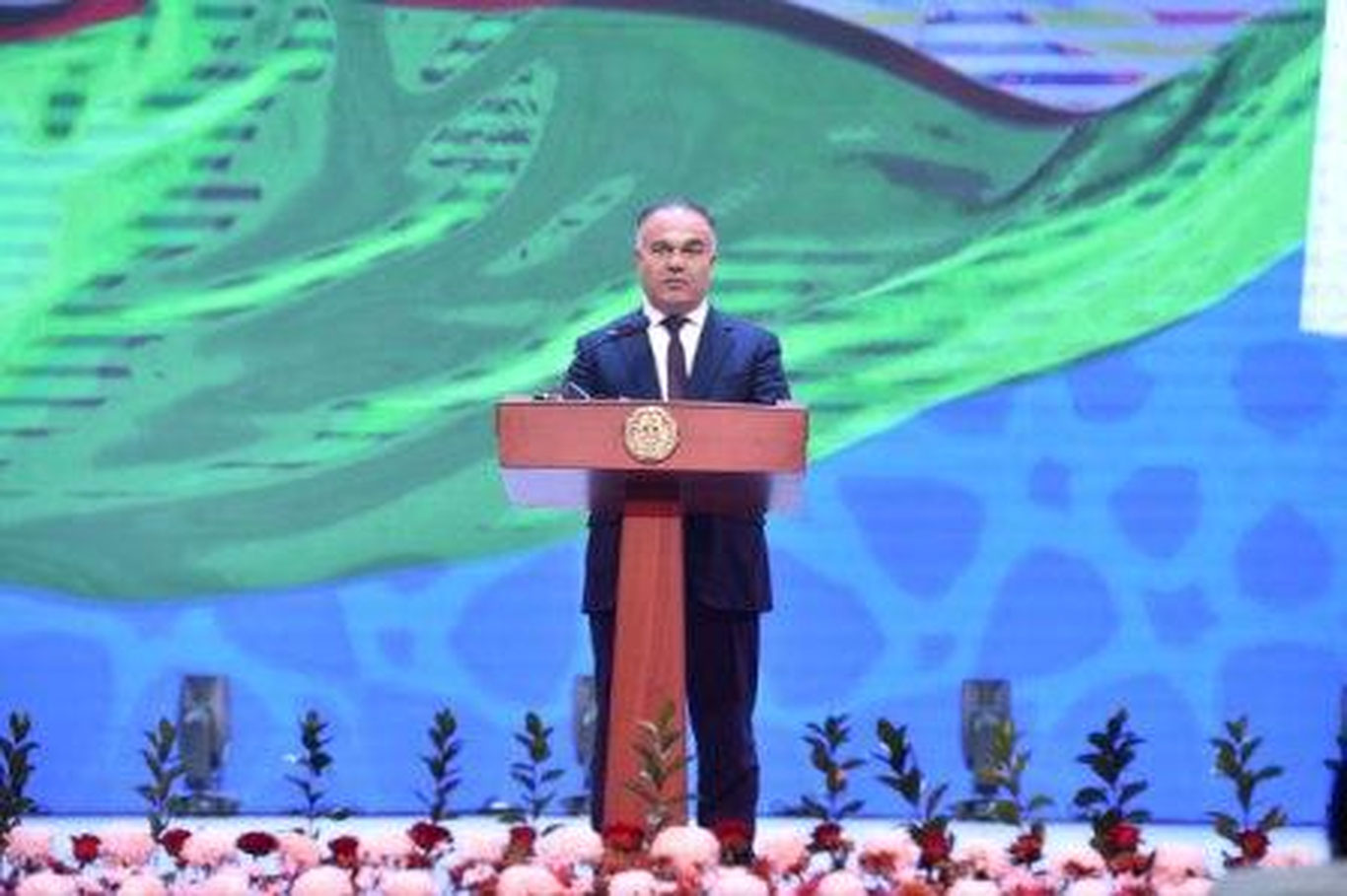 8 декабря – День принятия Конституции Республики Узбекистан!