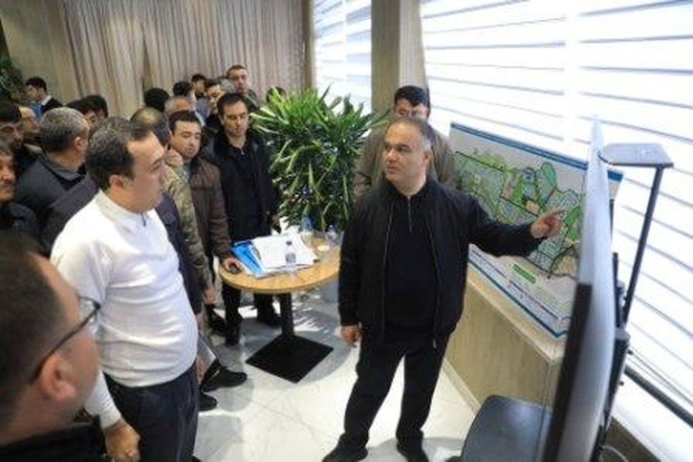 Обсуждены строительные и благоустроительные работы, реализуемые на территории «за линией»