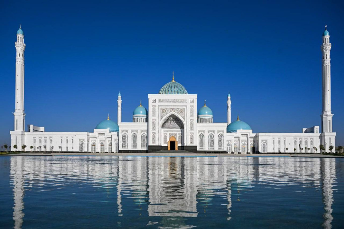 Обсуждены практические шаги по созданию туристической деревни около комплекса Имама аль-Бухари