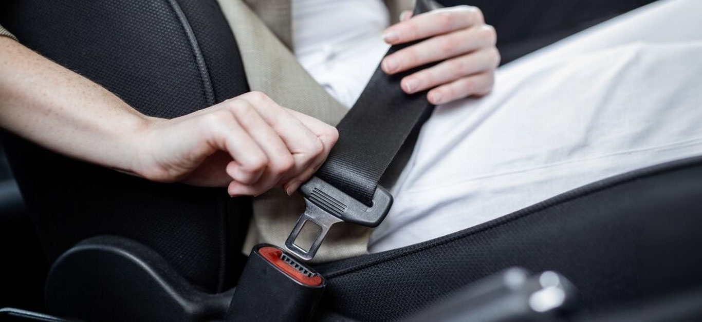 В Узбекистане определили случаи, когда можно не пользоваться ремнём безопасности