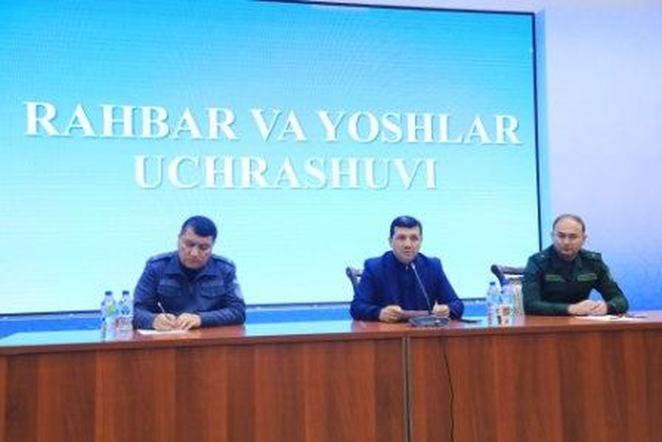 В Молодёжном центре Самарканда в минувшую субботу прошла встреча «Руководитель и молодёжь»