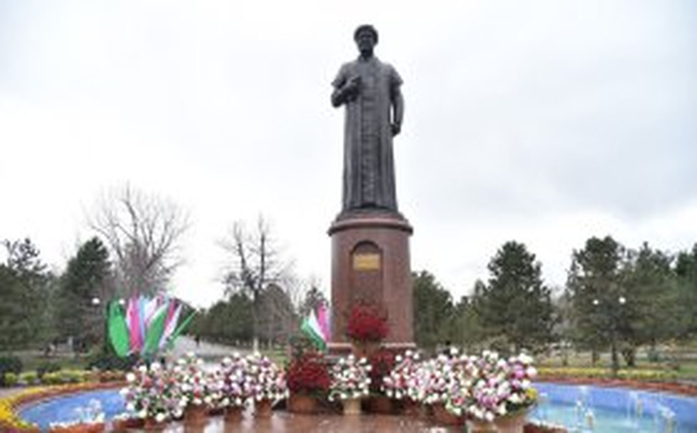In Samarkand, the memory of Alisher Navoi was honored on his 585th birthday.
